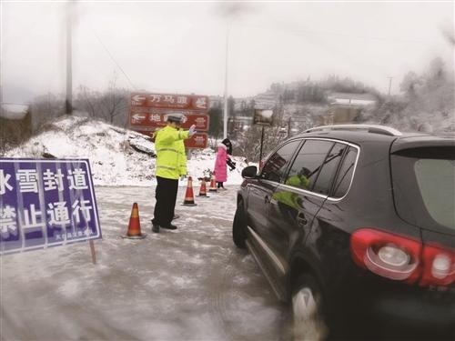  春节交警执勤忙，平安守护“不打烊”