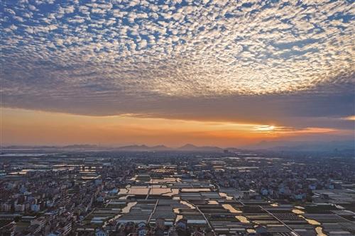  直逼30℃ 体验版夏天来了 冷空气已在酝酿