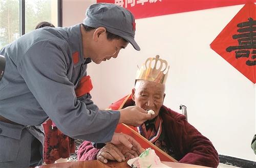  昔日浴血战场保家国 如今四世同堂享天伦 | 仙居这位老兵今年百岁啦