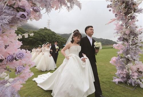 台州白衣天使集体婚礼收获最美爱情