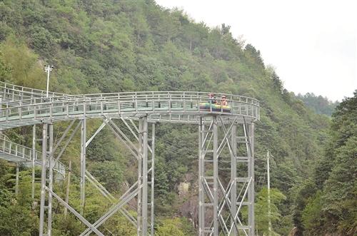  泳溪：乡贤助力项目落地 漂流激起致富浪花