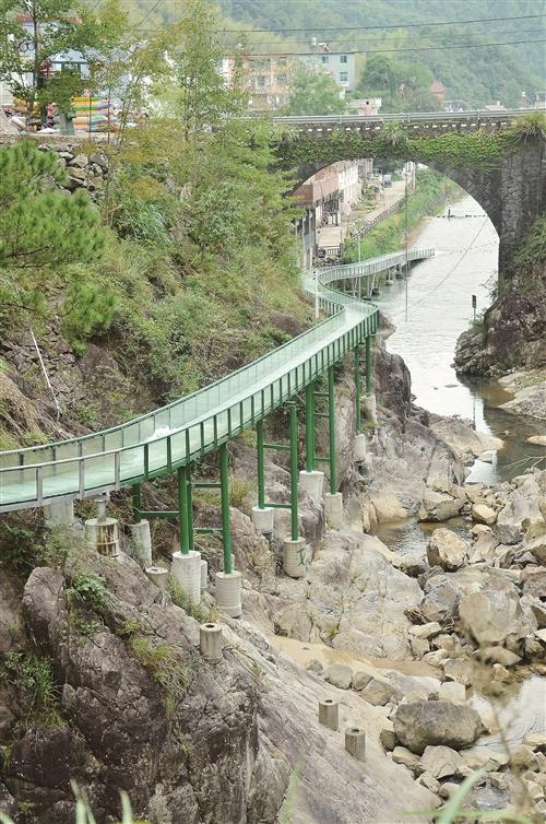  泳溪：乡贤助力项目落地 漂流激起致富浪花