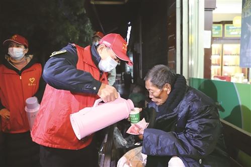  温岭：给街头流浪者送温暖