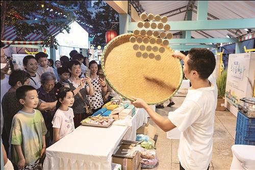 长三角“老字号嘉年华”火热葭沚老街